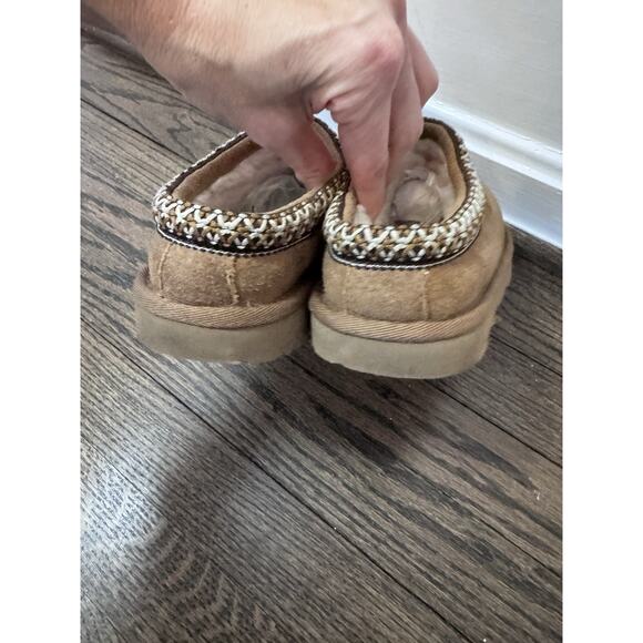 UGG Tasman Slippers Chestnut Kids Size 1 - Picture 6 of 12